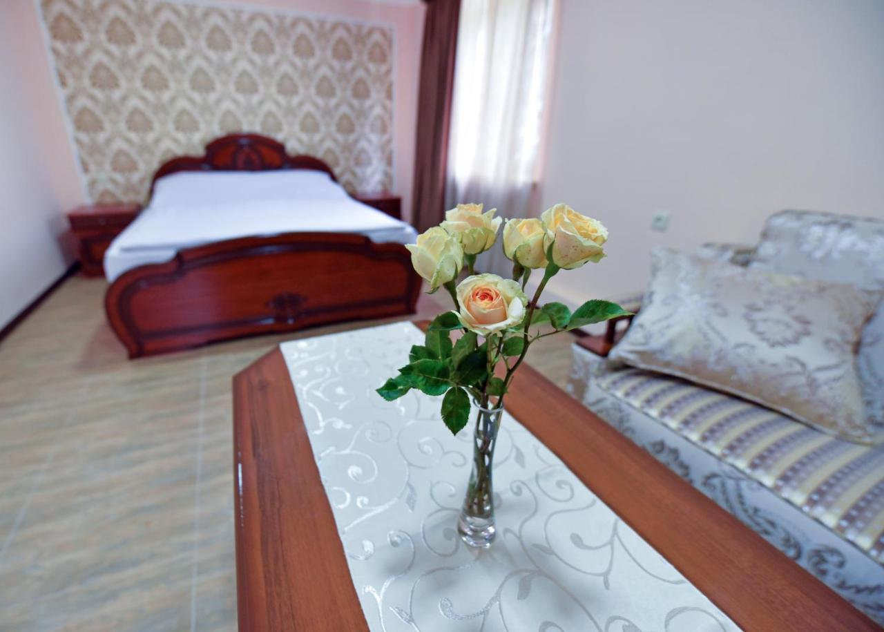 Old City Hotel Alaverdi Esterno foto